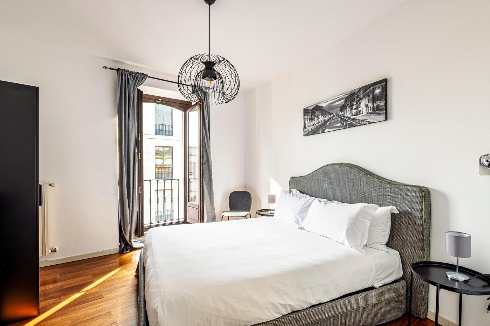 Elegant 2 Bedrooms Apartments Near Duomo Milão Exterior foto