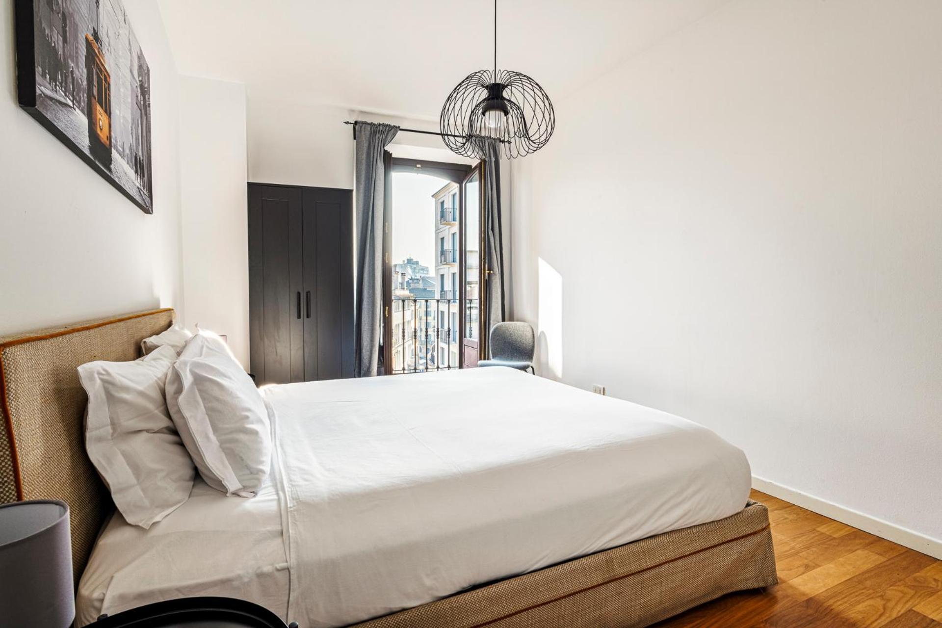 Elegant 2 Bedrooms Apartments Near Duomo Milão Exterior foto