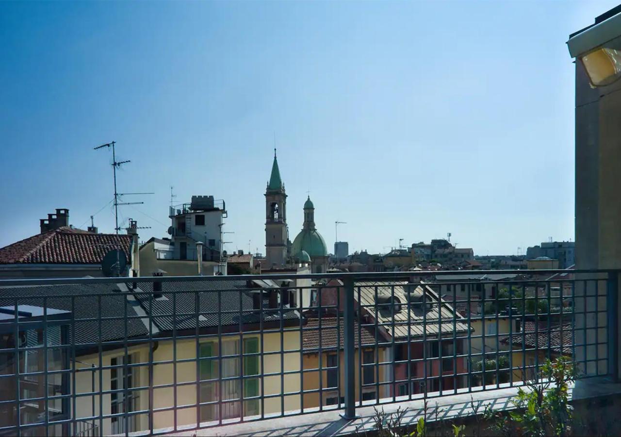 Elegant 2 Bedrooms Apartments Near Duomo Milão Exterior foto